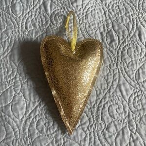 Sparkly gold heart ornament